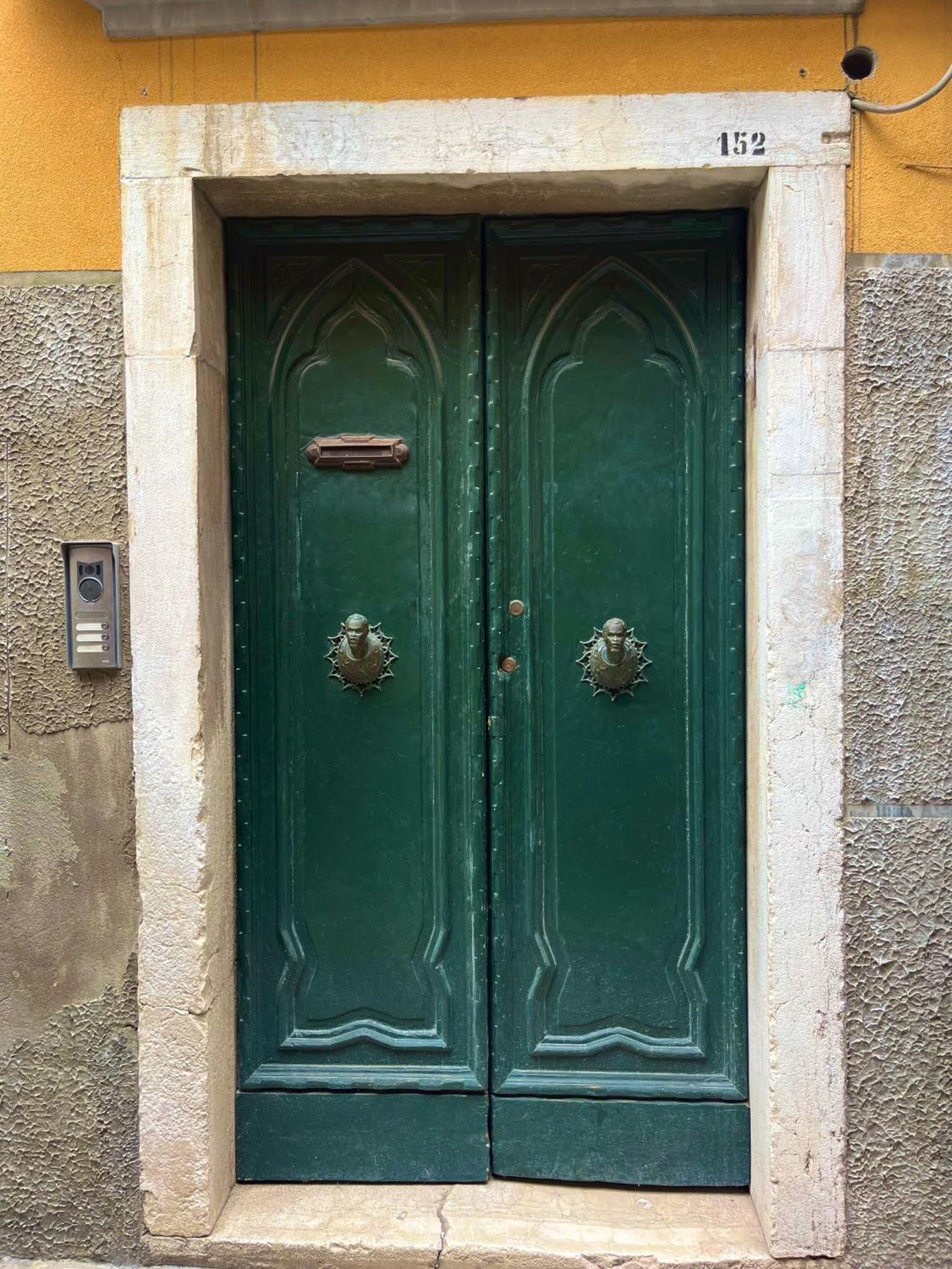 Airoldi Palace Apartment Чоджия Екстериор снимка